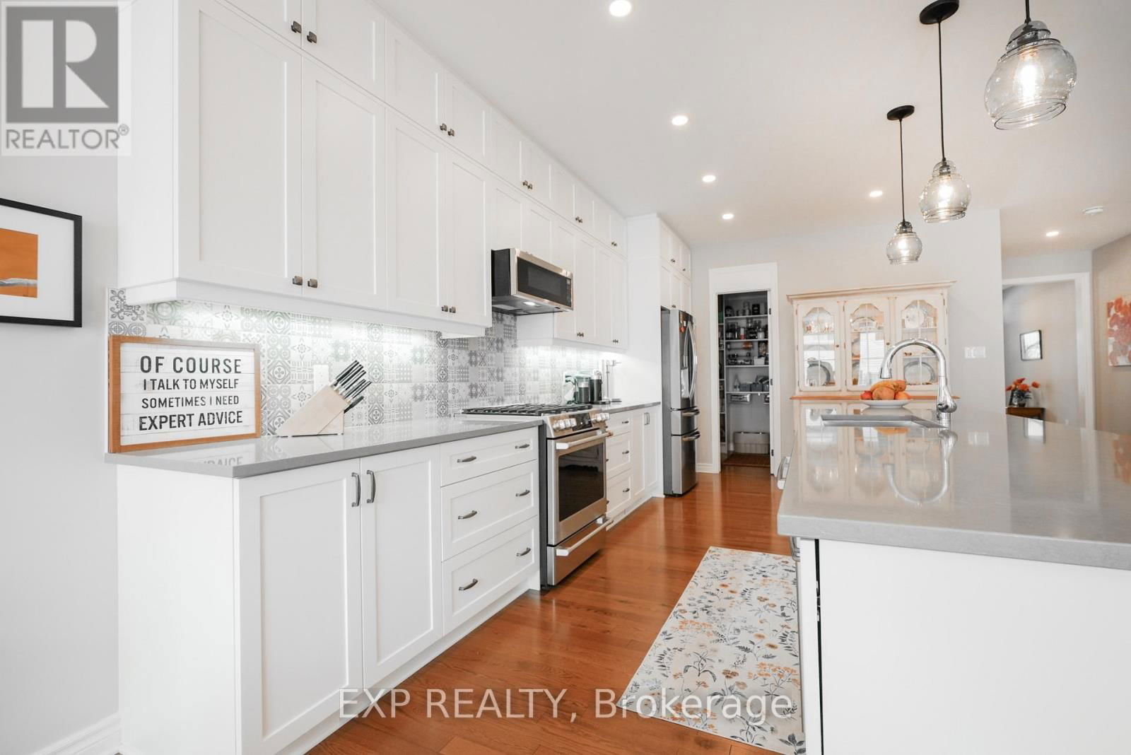 585 VIVERA PLACE Image 20