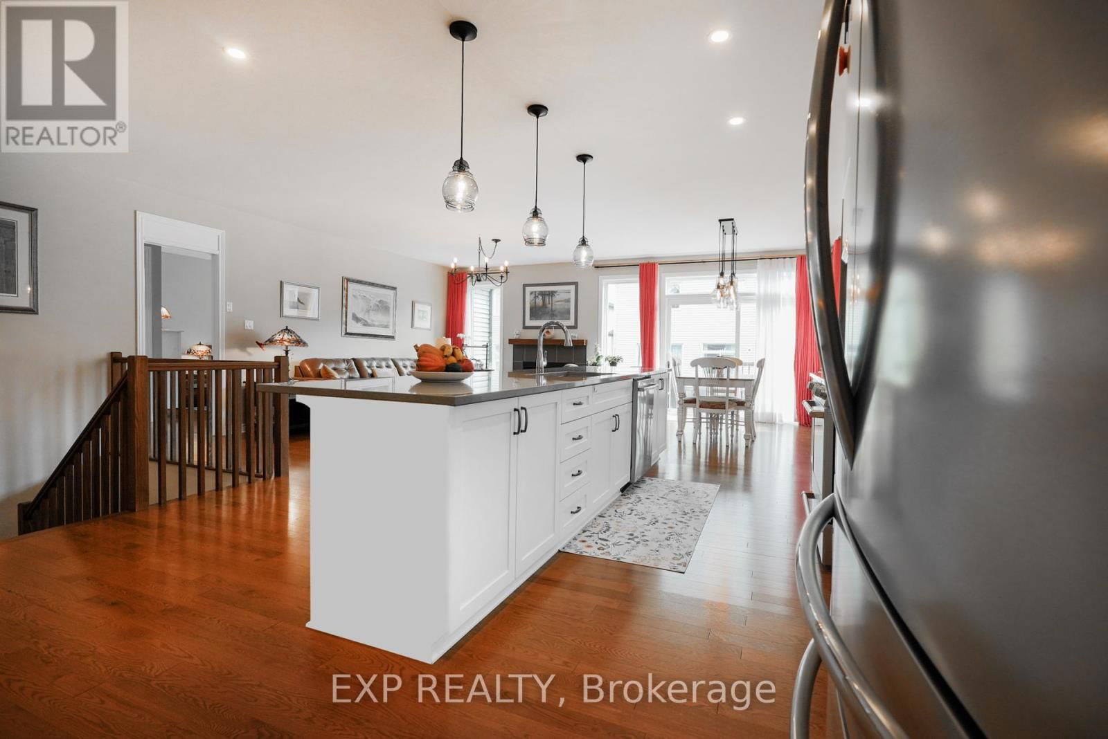 585 VIVERA PLACE Image 21