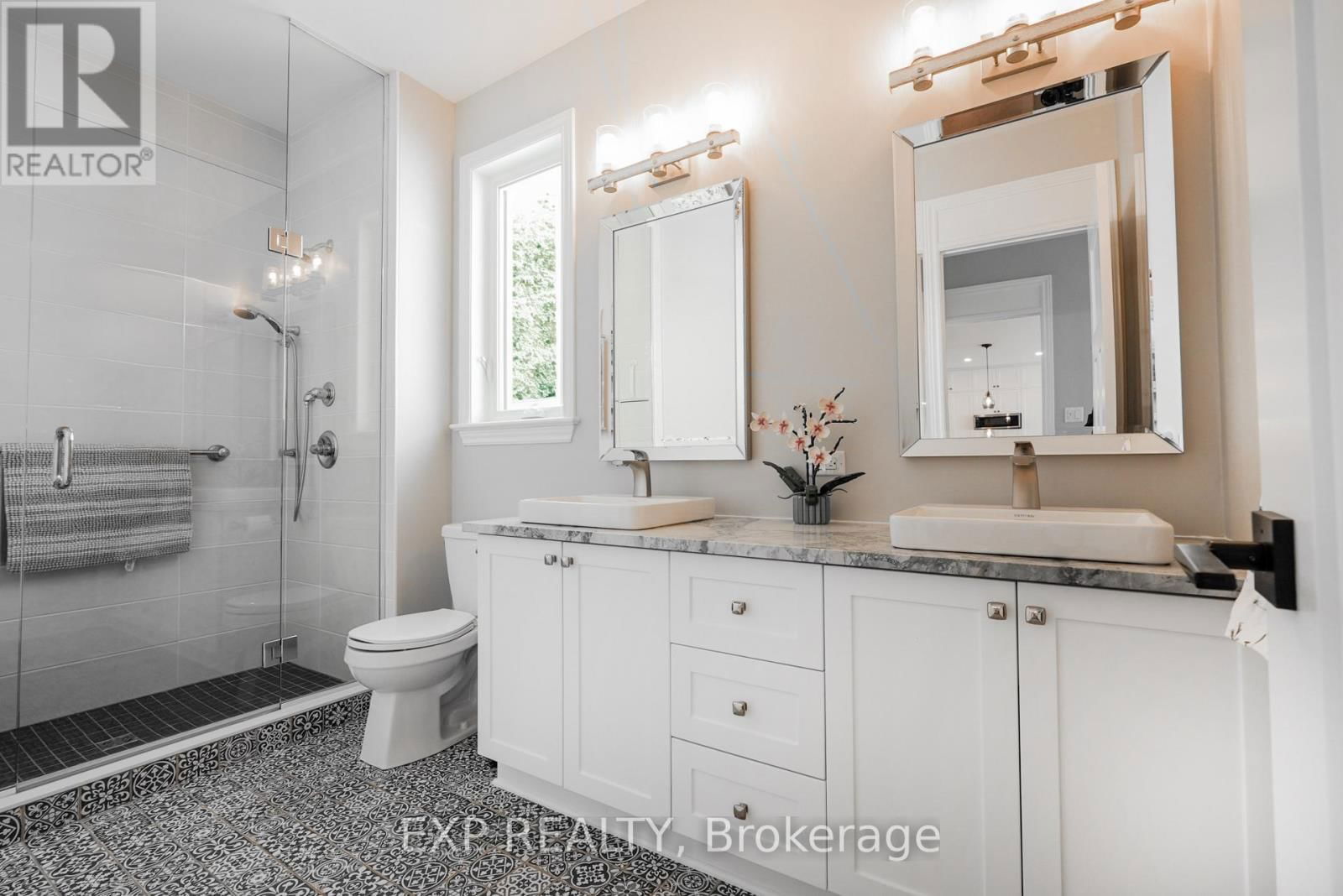 585 VIVERA PLACE Image 25