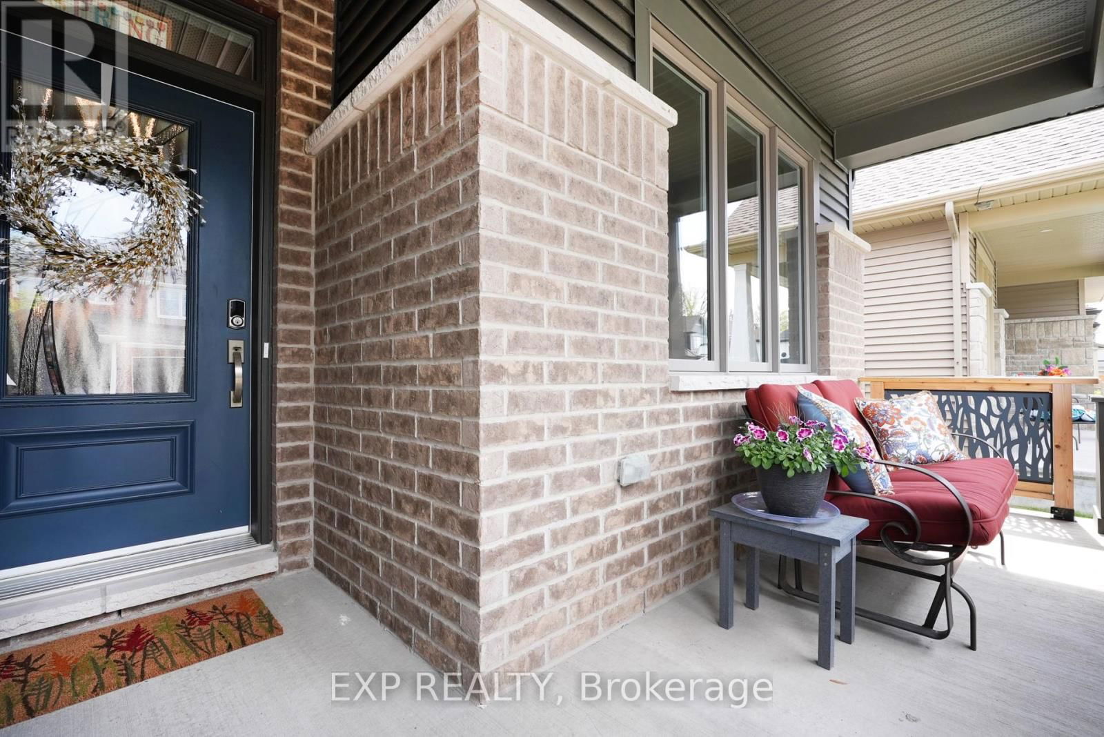 585 VIVERA PLACE Image 4