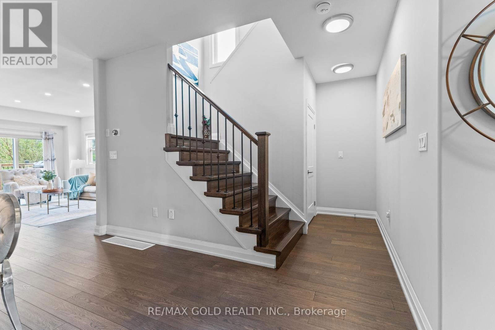 42 FIFTH AVENUE Image 18