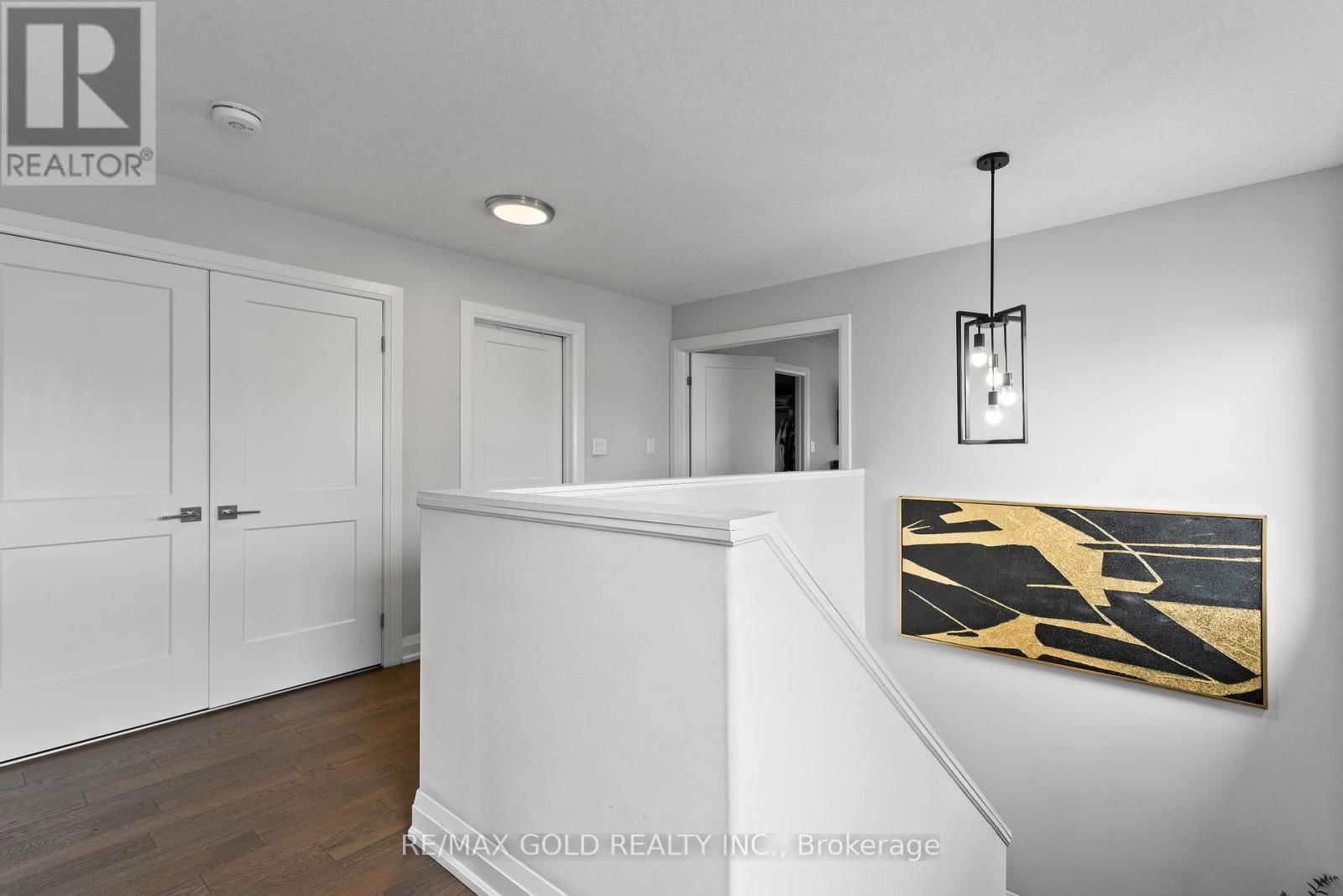 42 FIFTH AVENUE Image 19