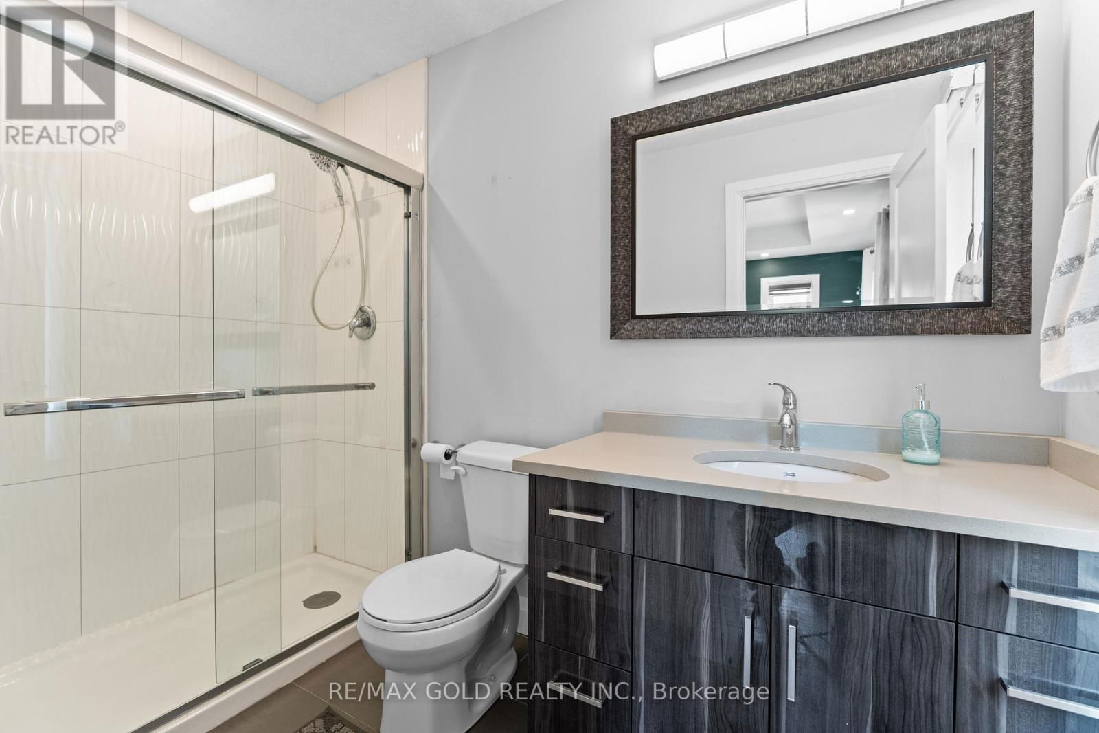 42 FIFTH AVENUE Image 24