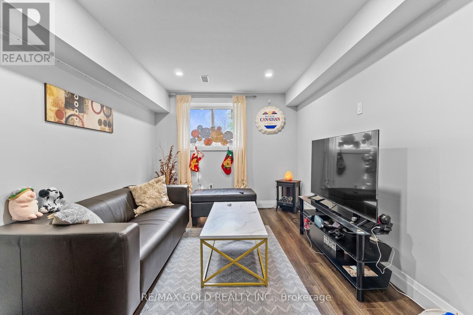 42 FIFTH AVENUE Image 36