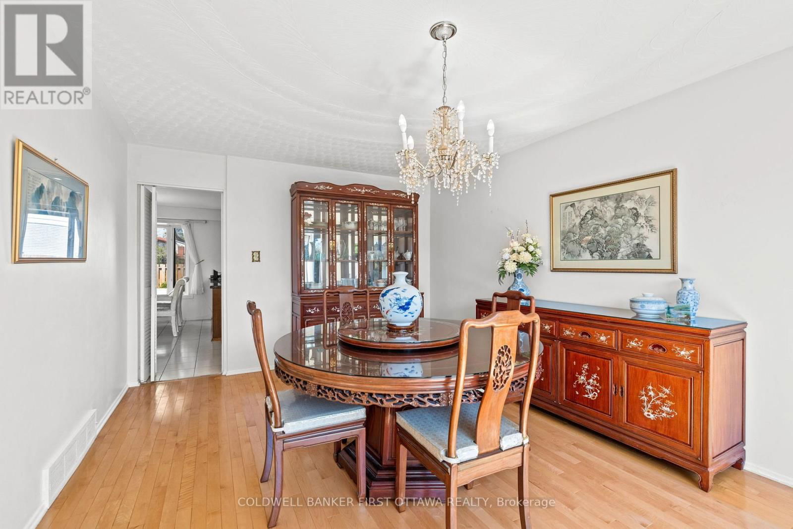 16 DENEWOOD CRESCENT Image 12