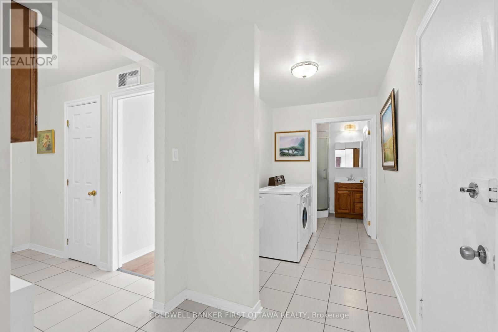 16 DENEWOOD CRESCENT Image 21