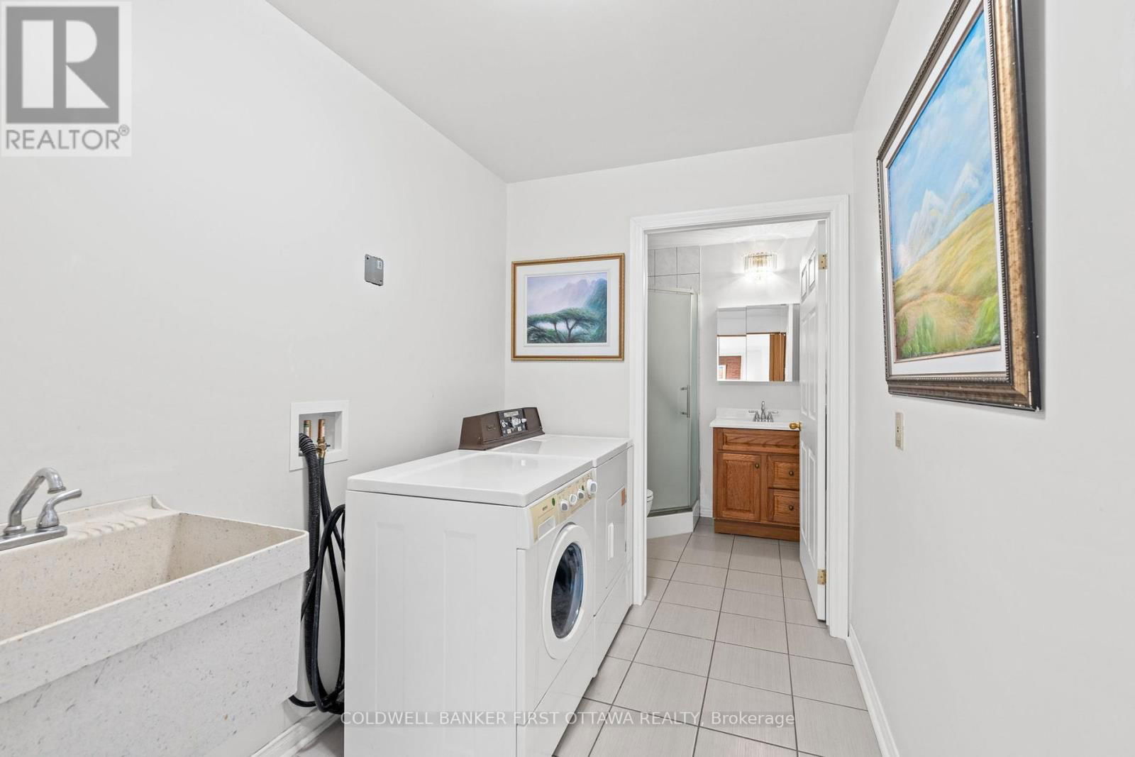 16 DENEWOOD CRESCENT Image 24