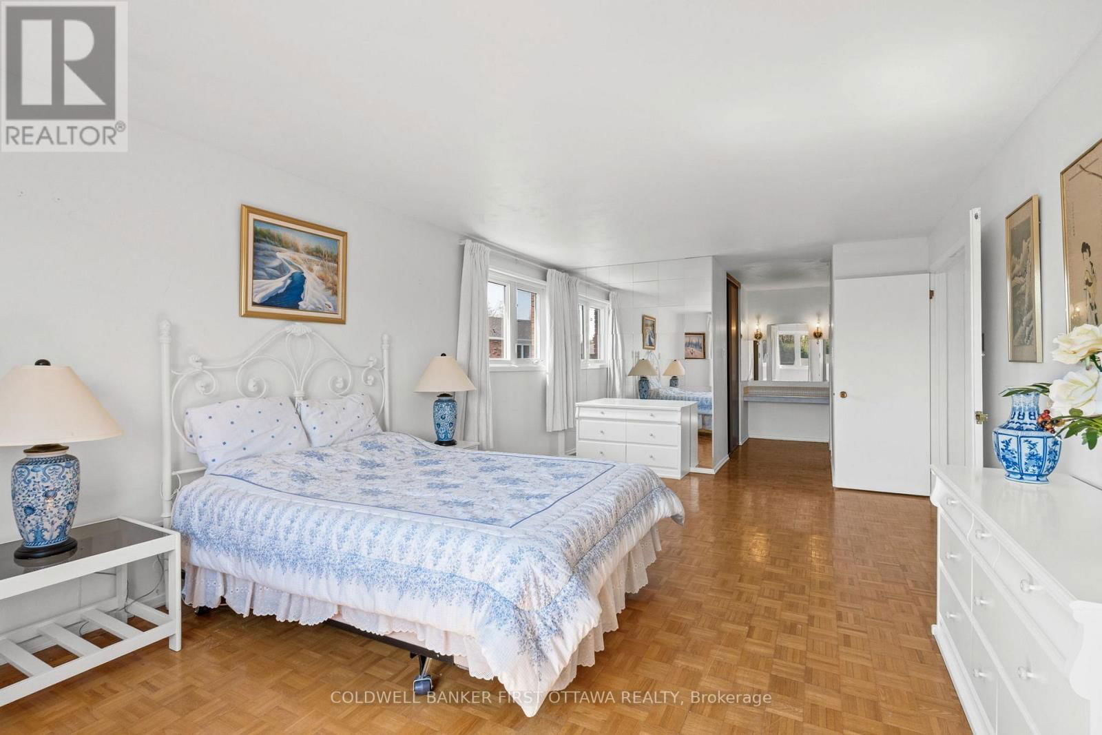 16 DENEWOOD CRESCENT Image 37