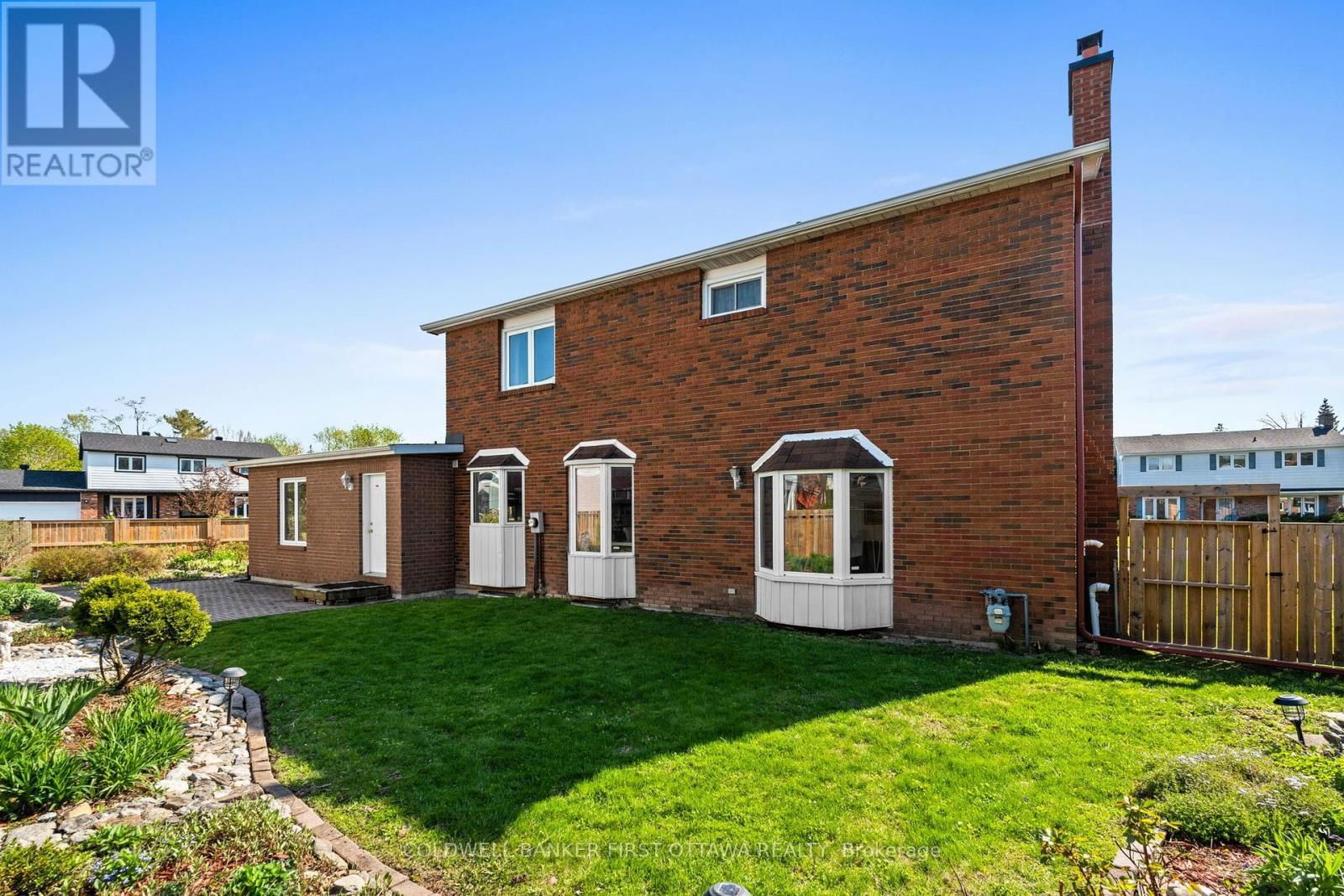 16 DENEWOOD CRESCENT Image 44