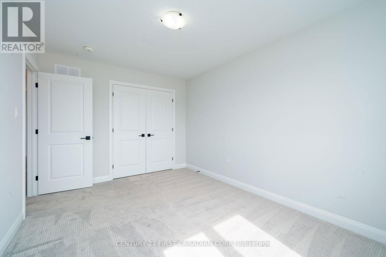 6 SHELDABREN STREET Image 21