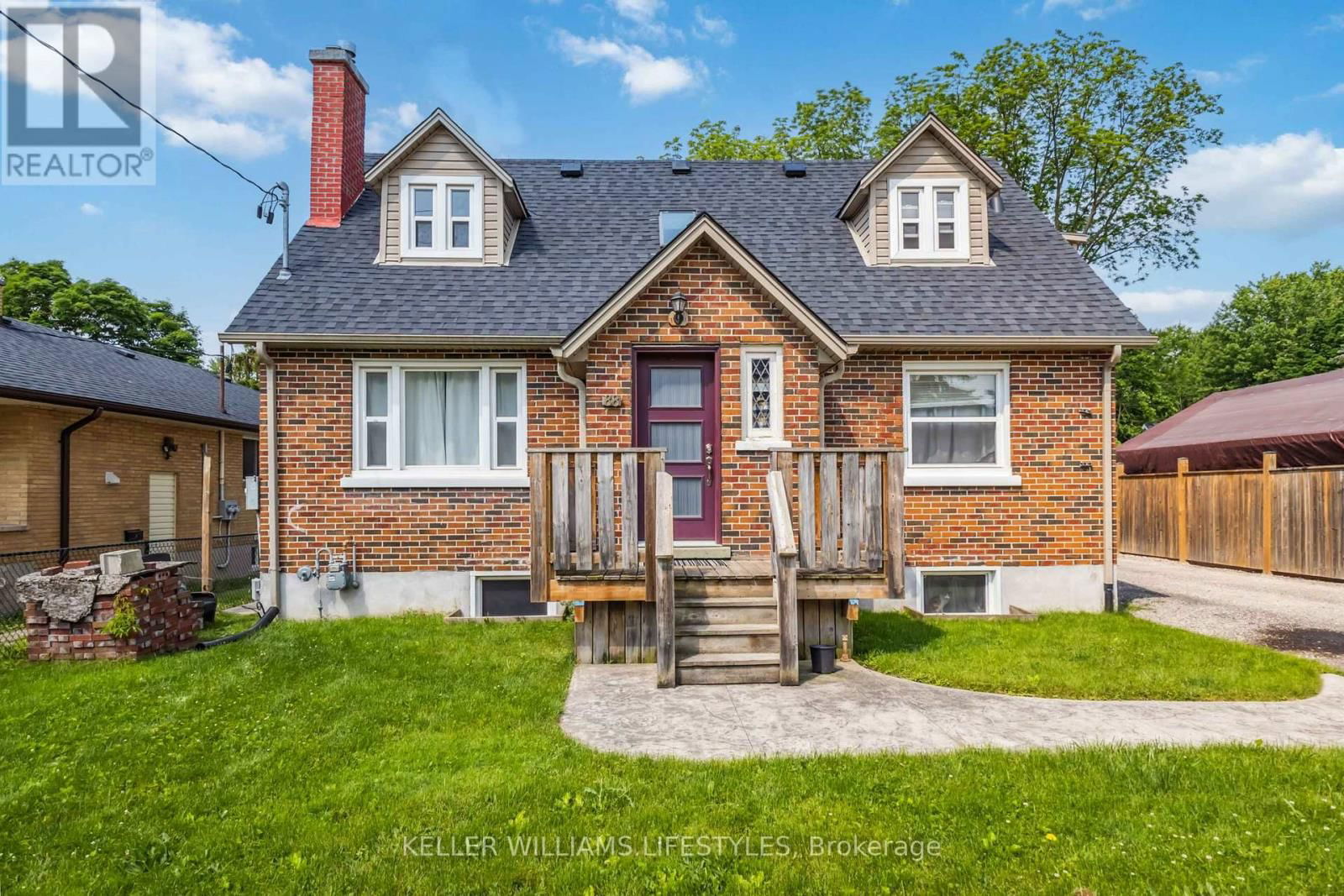 UPPER - 88 BRITANNIA AVENUE Image 1