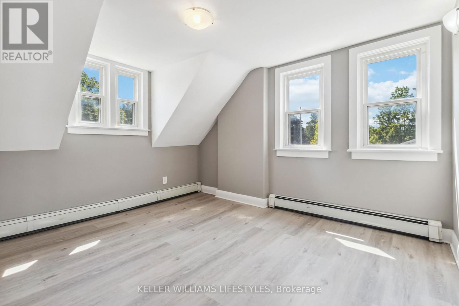 UPPER - 88 BRITANNIA AVENUE Image 18