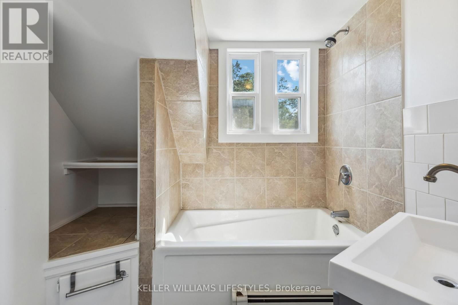 UPPER - 88 BRITANNIA AVENUE Image 19