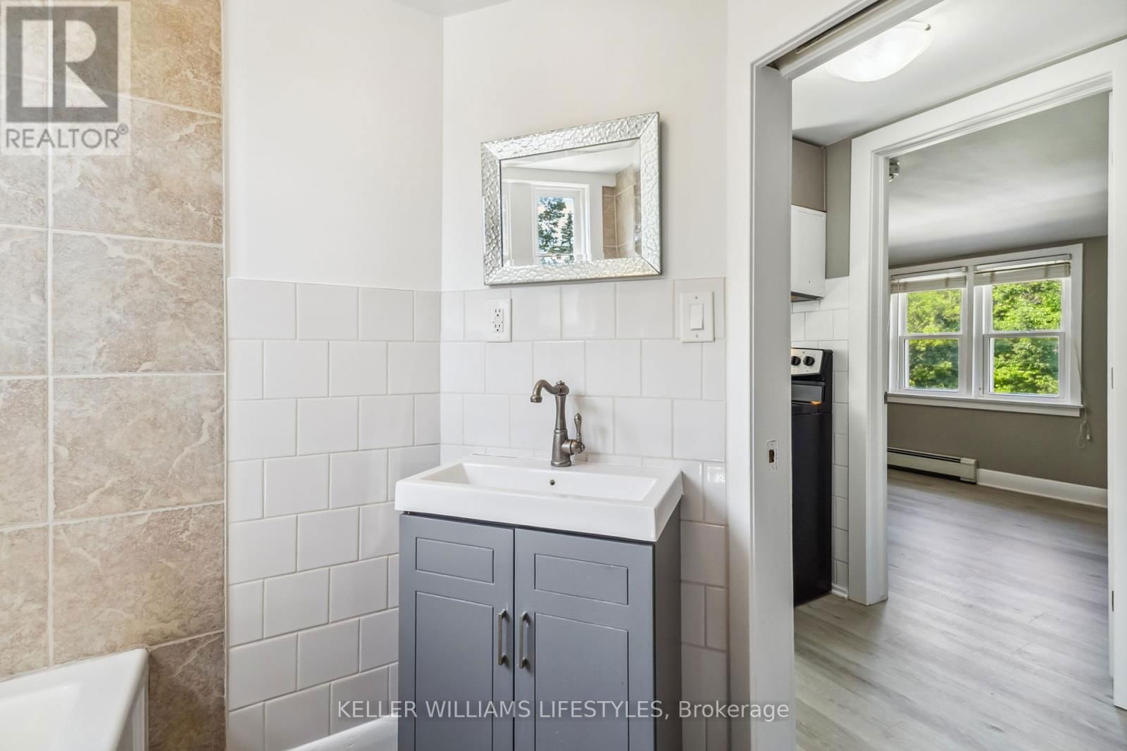 UPPER - 88 BRITANNIA AVENUE Image 20