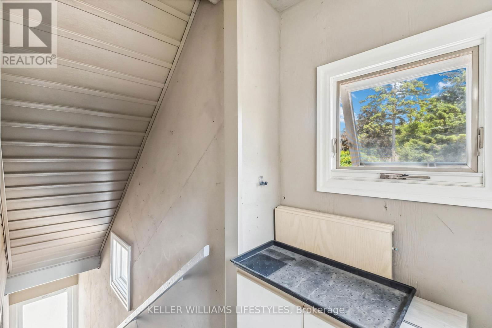 UPPER - 88 BRITANNIA AVENUE Image 24