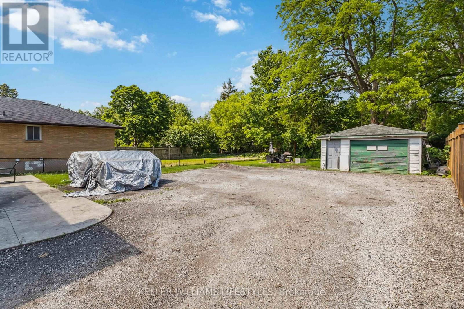 UPPER - 88 BRITANNIA AVENUE Image 25