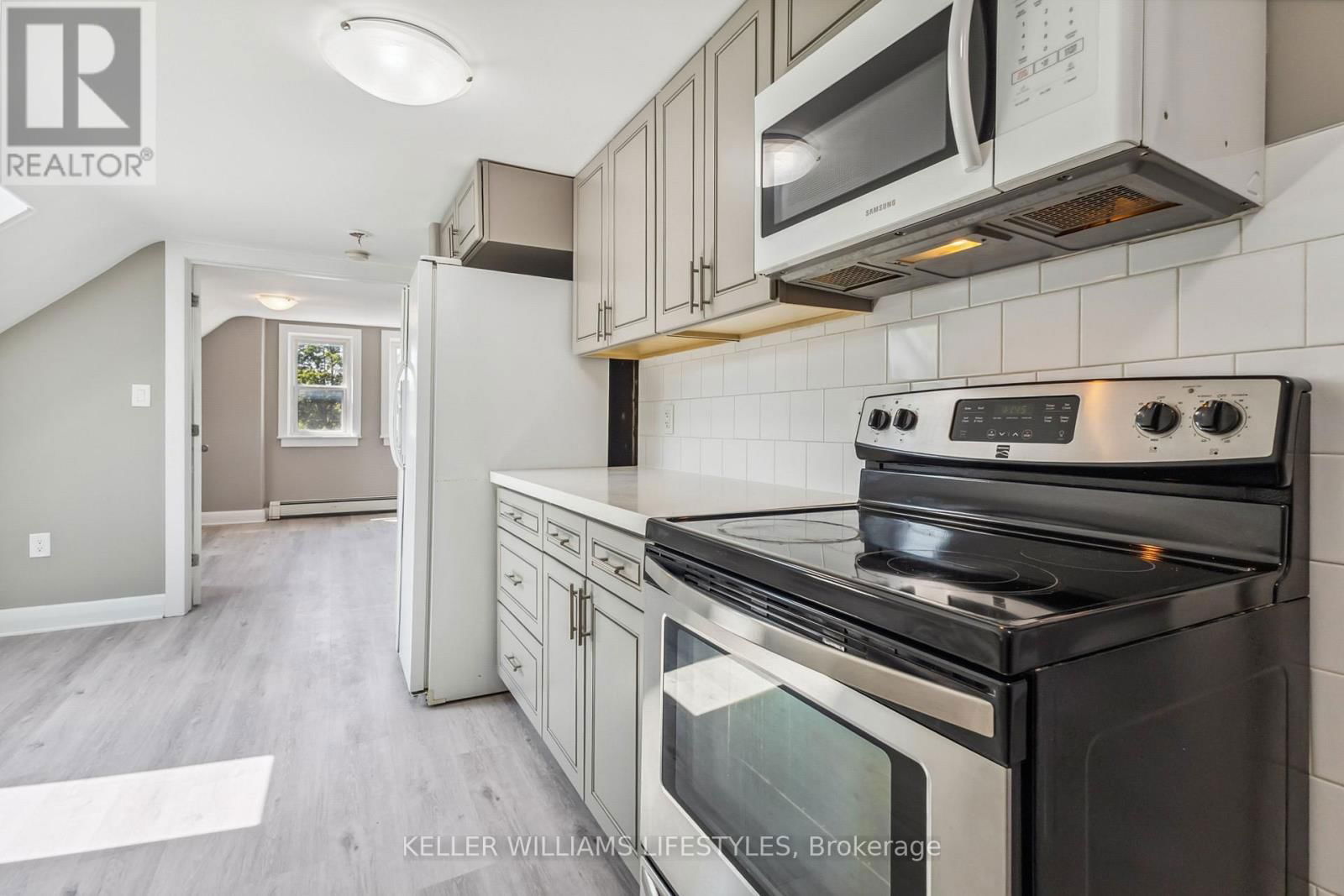 UPPER - 88 BRITANNIA AVENUE Image 9