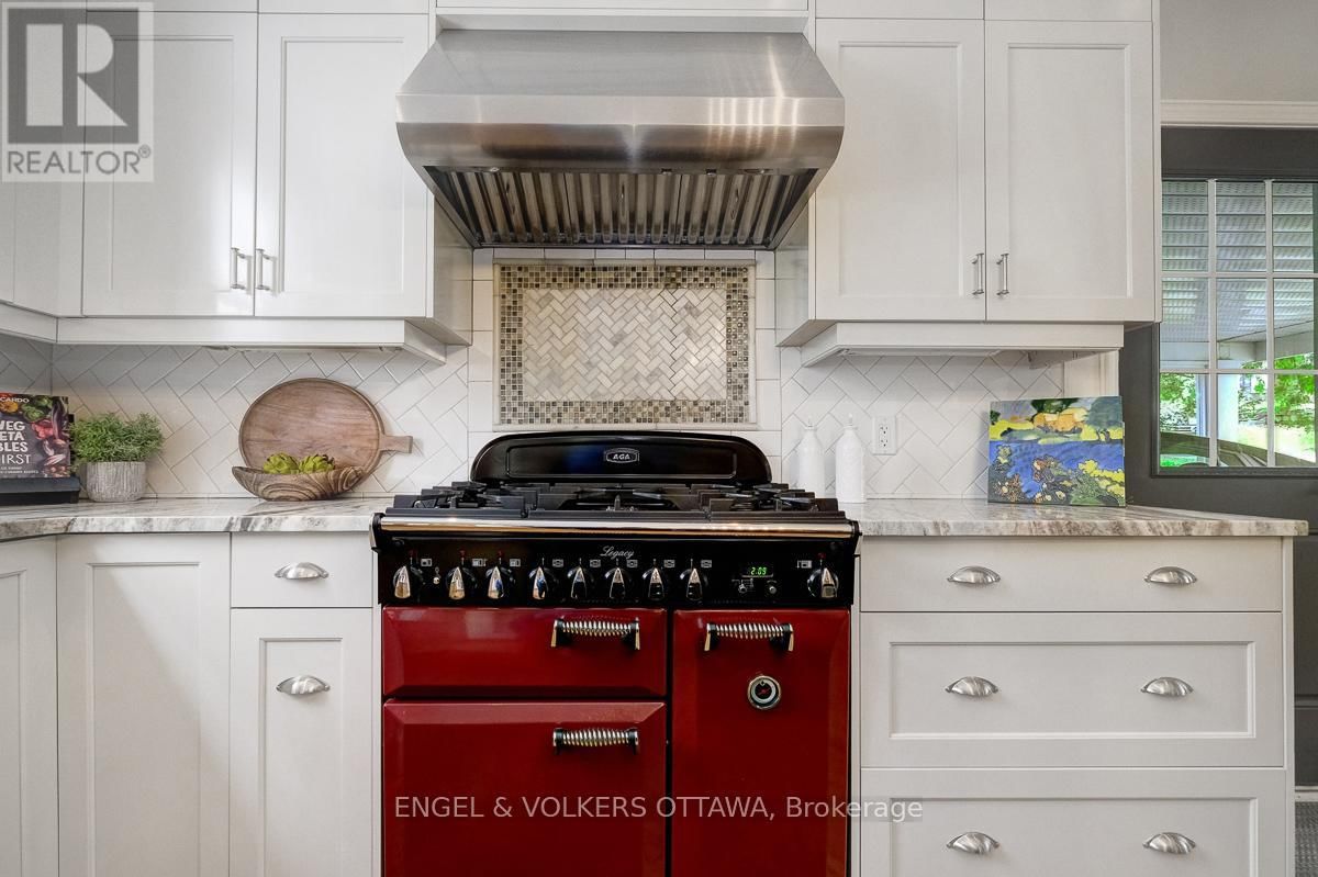 200 HOWICK STREET Image 15