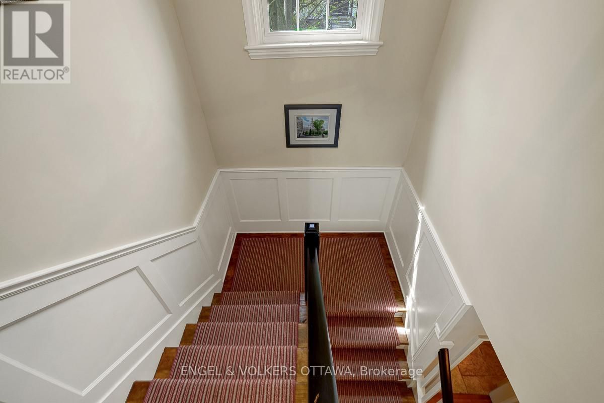 200 HOWICK STREET Image 18