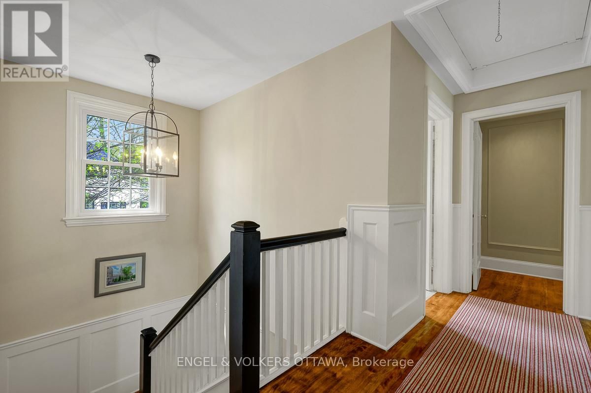 200 HOWICK STREET Image 19