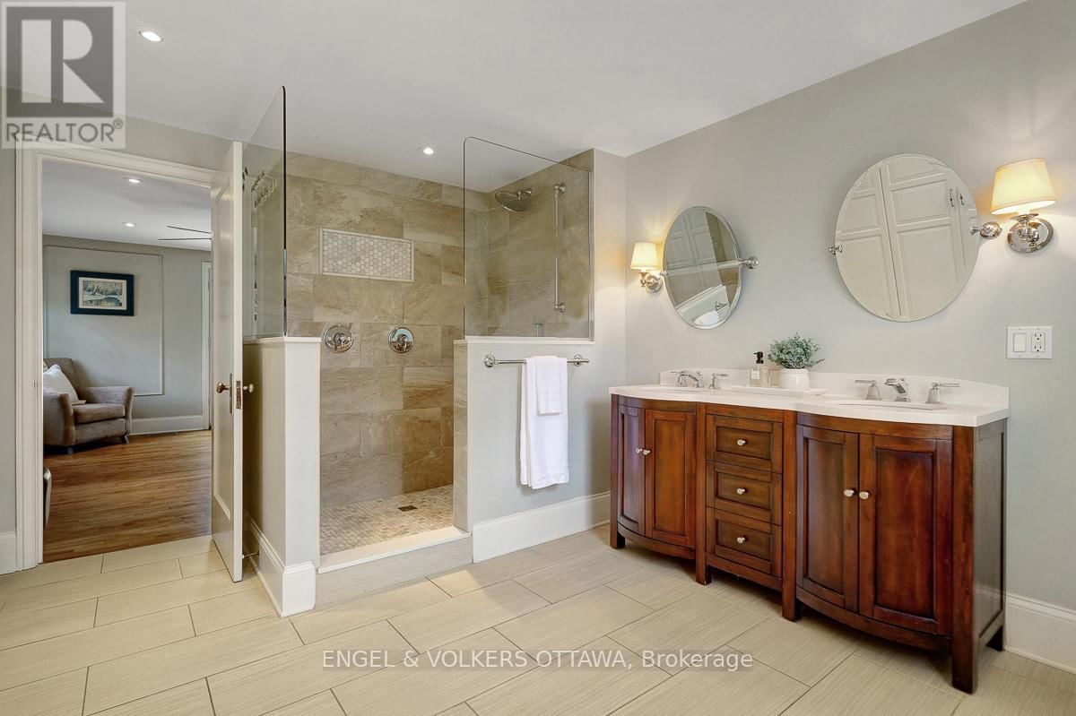 200 HOWICK STREET Image 24