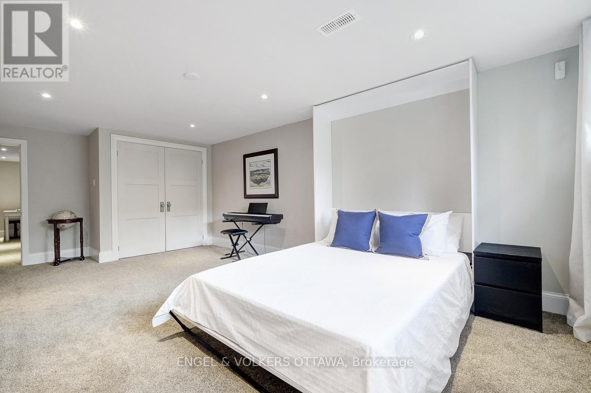 200 HOWICK STREET Image 35