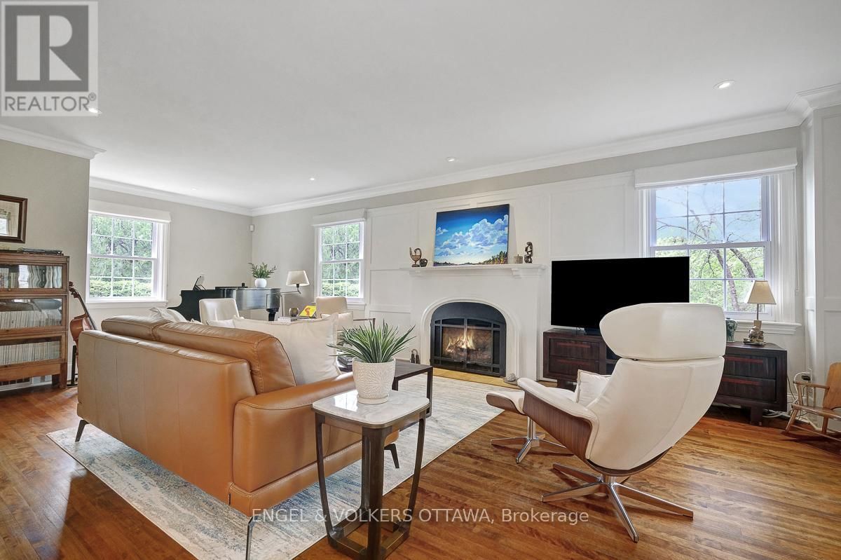 200 HOWICK STREET Image 4