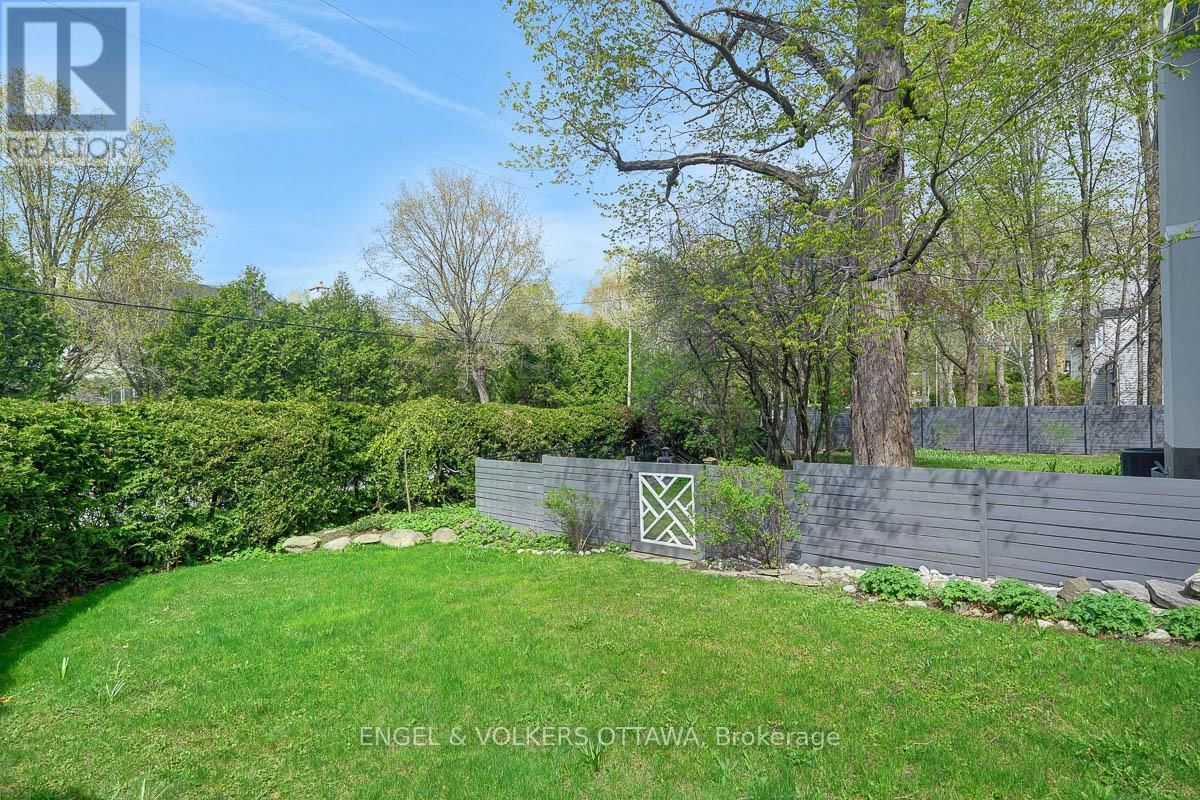 200 HOWICK STREET Image 49