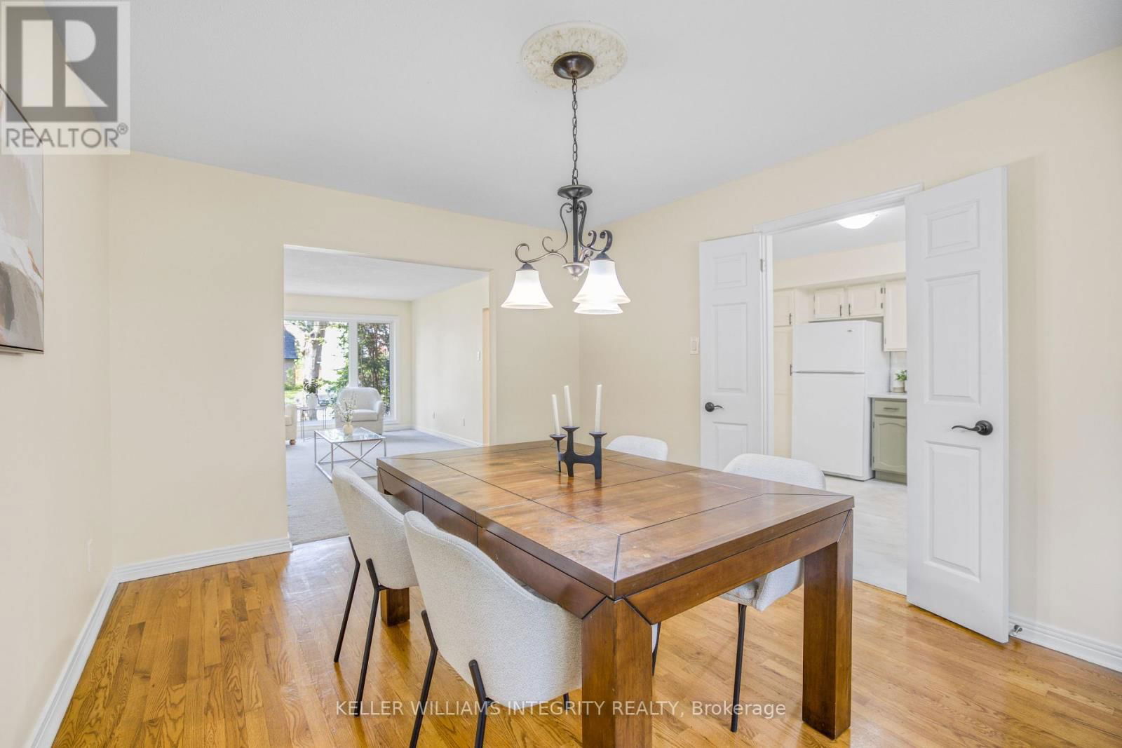 714 MOONEYS BAY PLACE Image 12