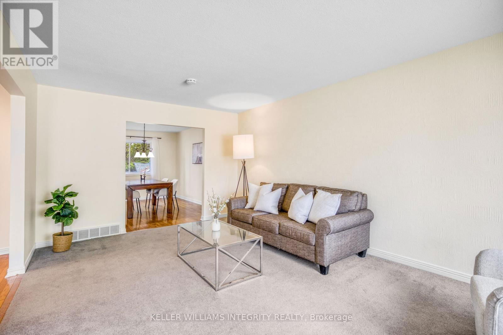 714 MOONEYS BAY PLACE Image 6