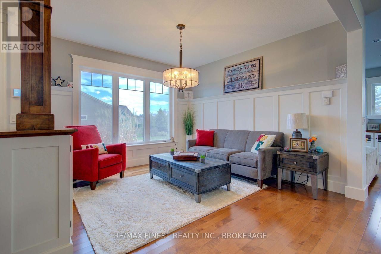 64 TESSA BOULEVARD Image 11