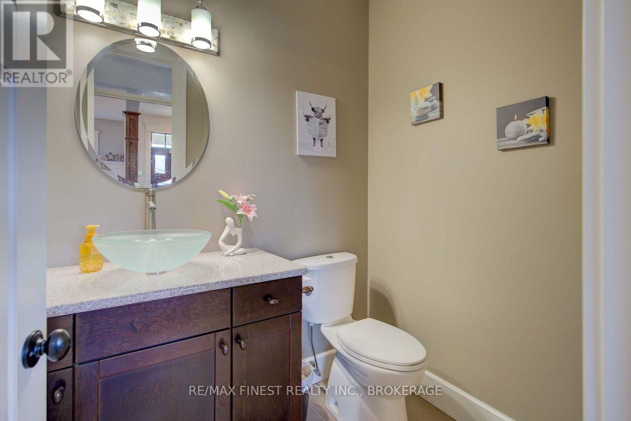 64 TESSA BOULEVARD Image 14