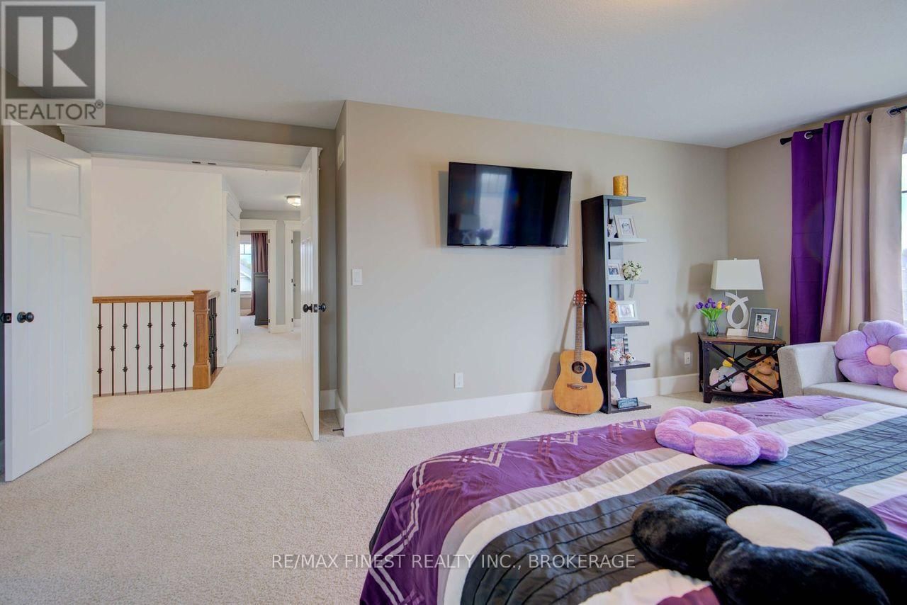 64 TESSA BOULEVARD Image 27