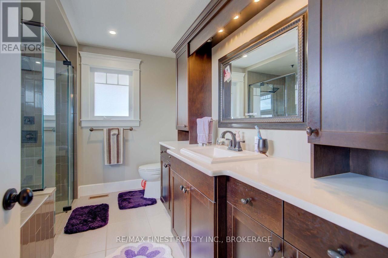 64 TESSA BOULEVARD Image 30