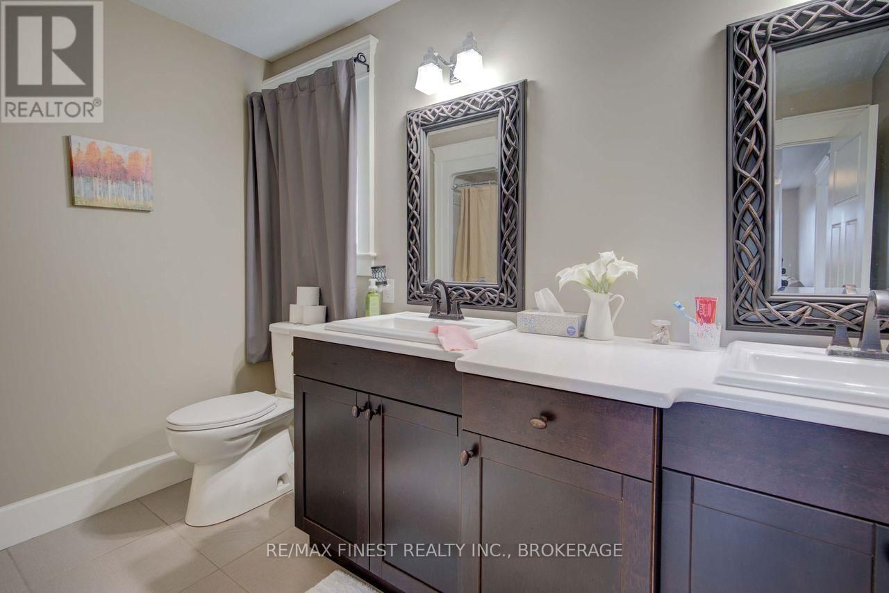 64 TESSA BOULEVARD Image 39