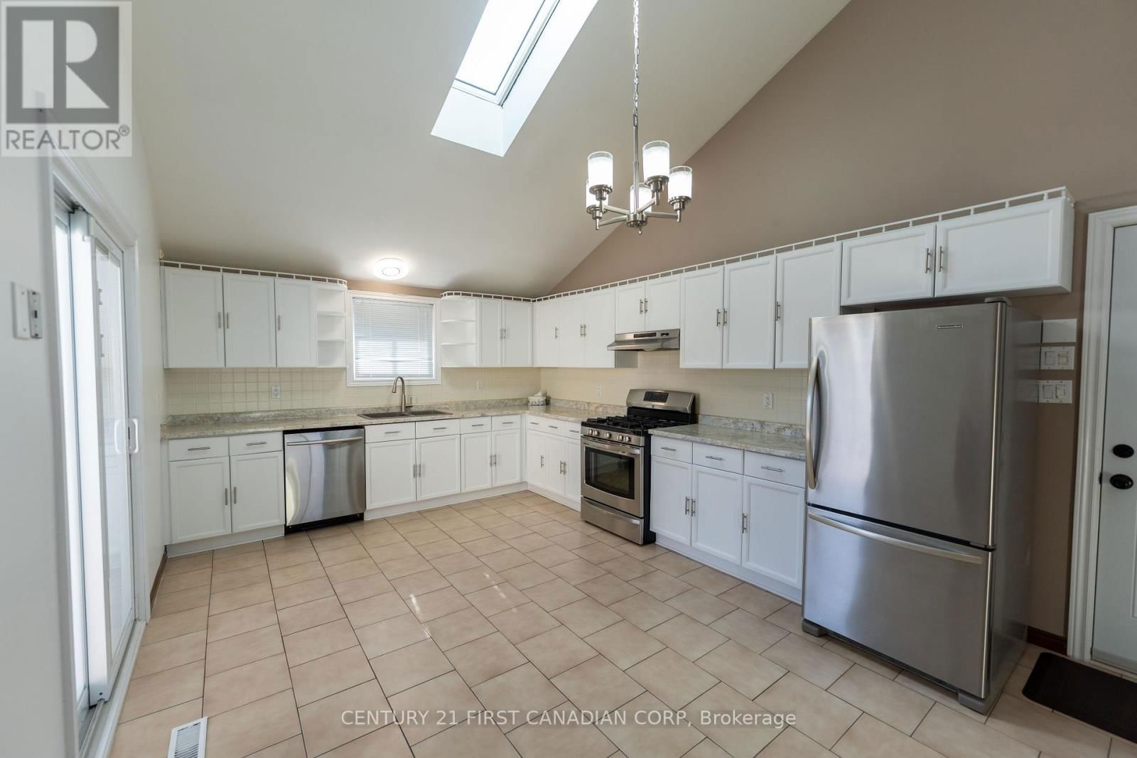 27 GOLFVIEW CRESCENT Image 11