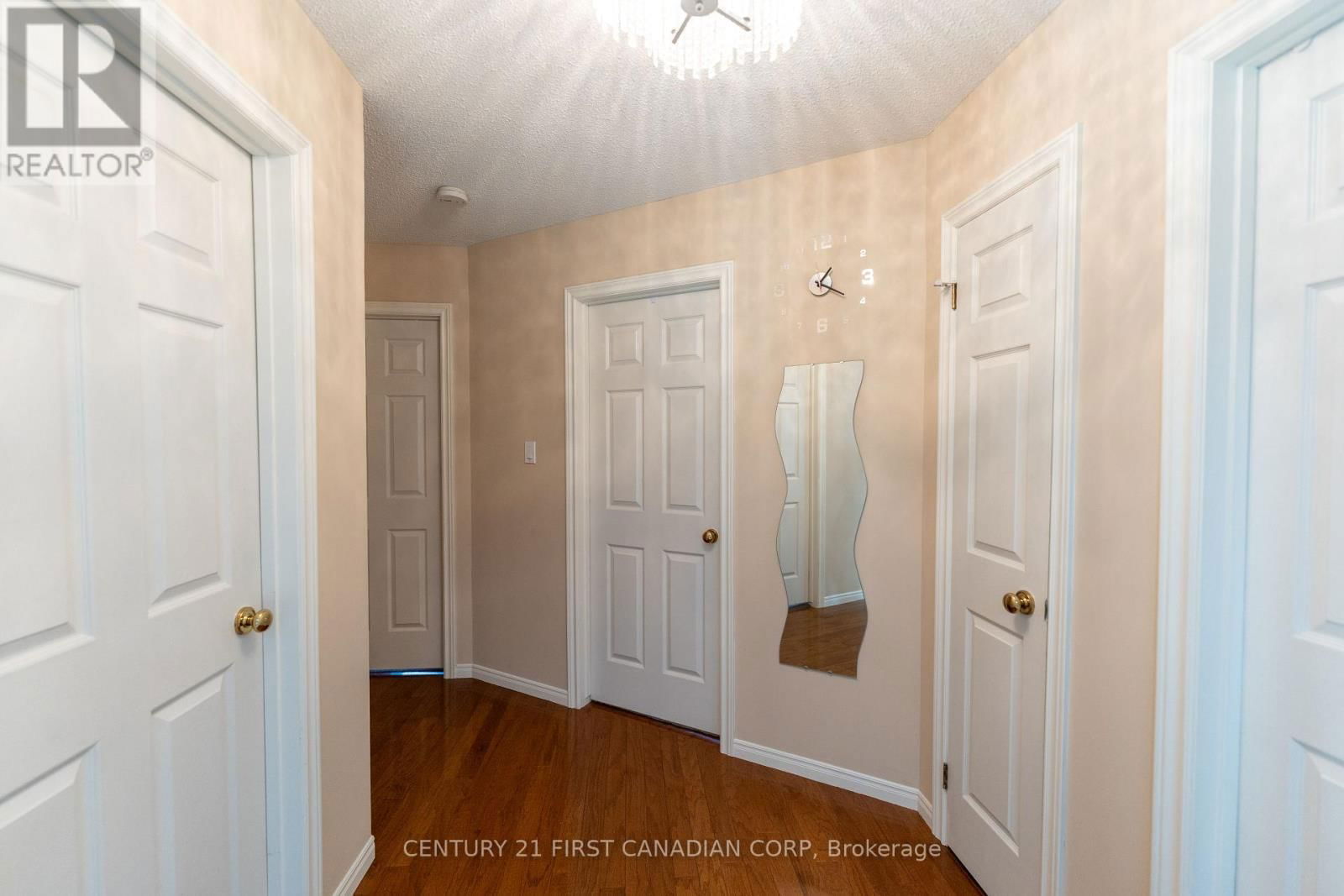 27 GOLFVIEW CRESCENT Image 13