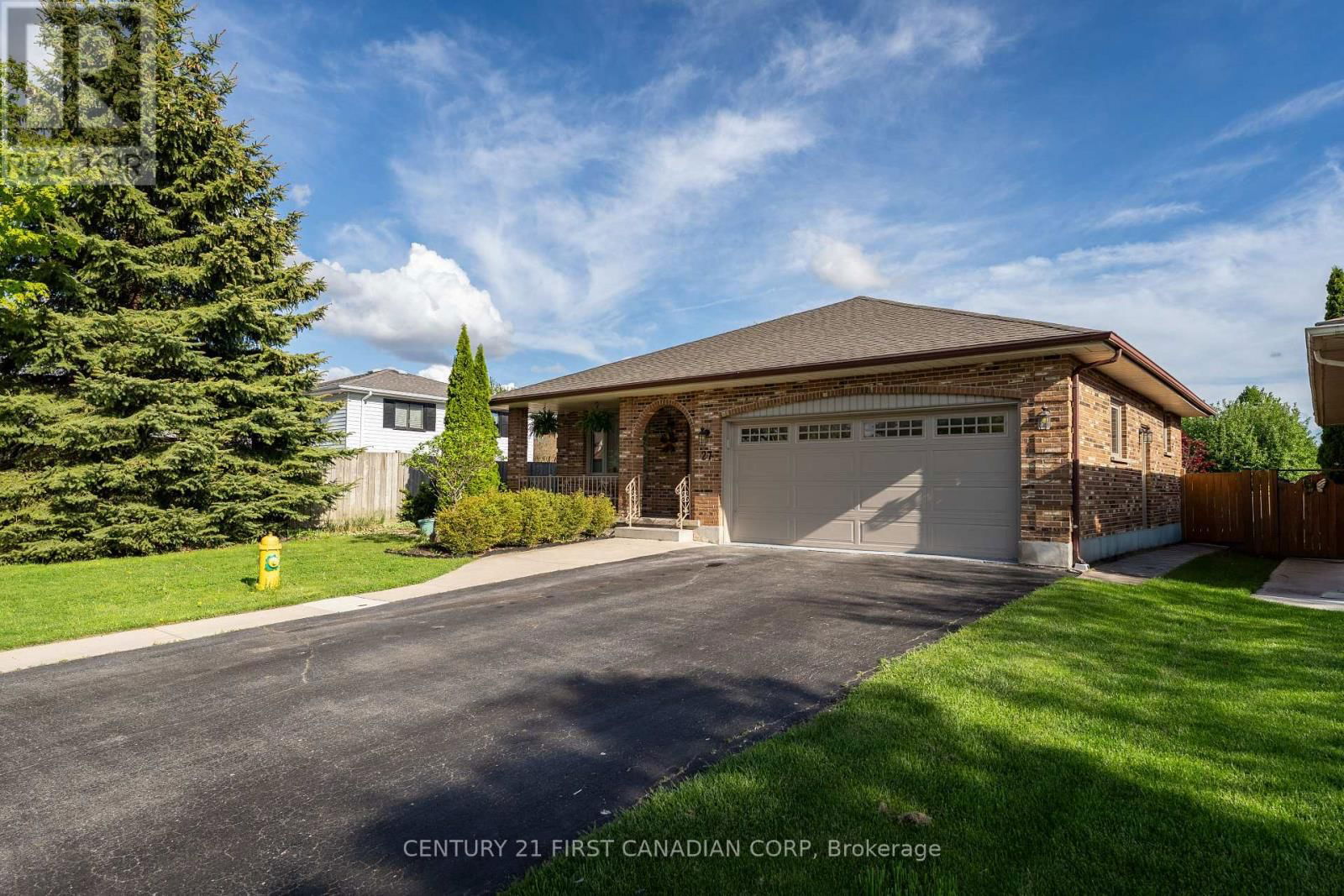 27 GOLFVIEW CRESCENT Image 2