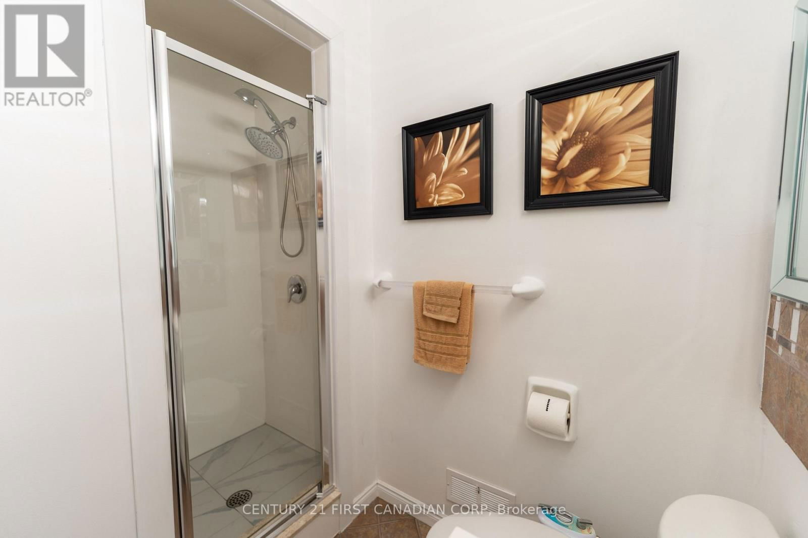 27 GOLFVIEW CRESCENT Image 33