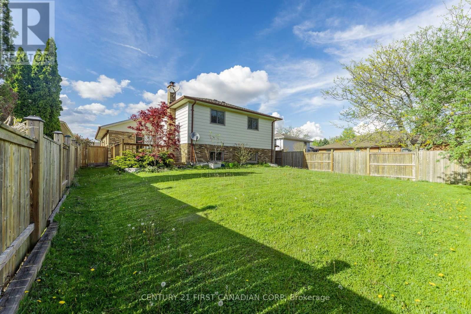 27 GOLFVIEW CRESCENT Image 44