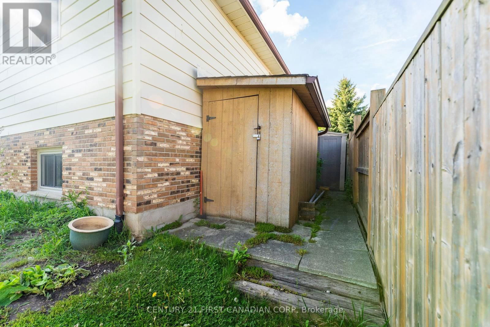 27 GOLFVIEW CRESCENT Image 46