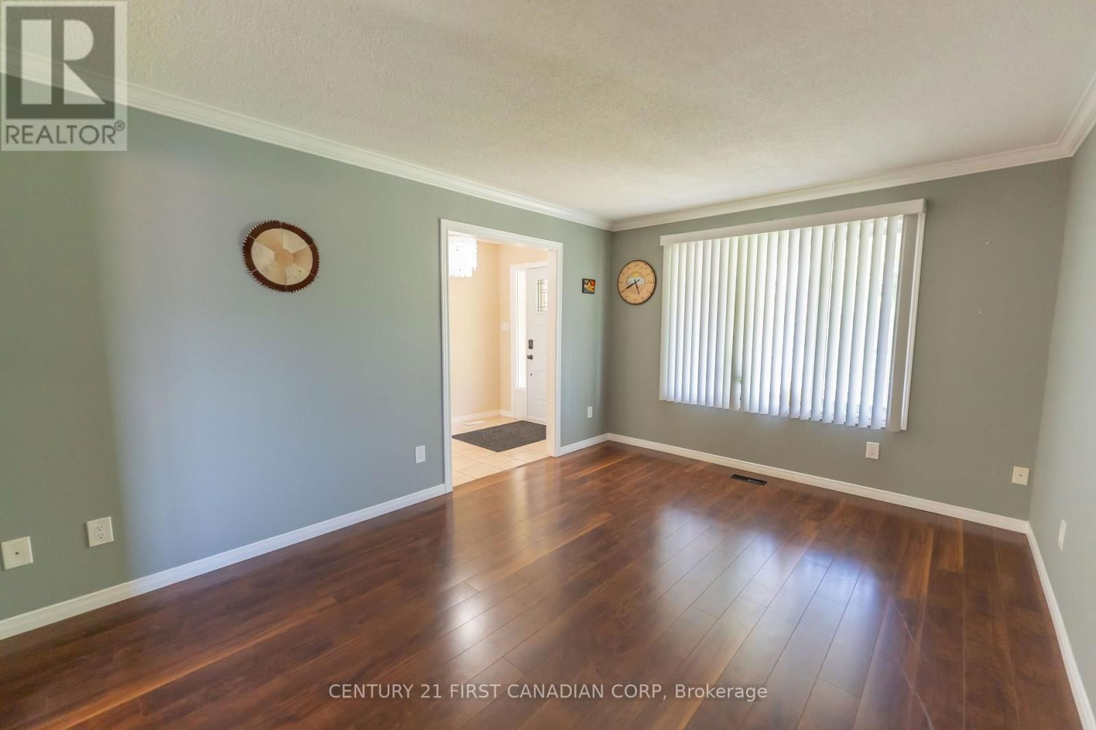 27 GOLFVIEW CRESCENT Image 6