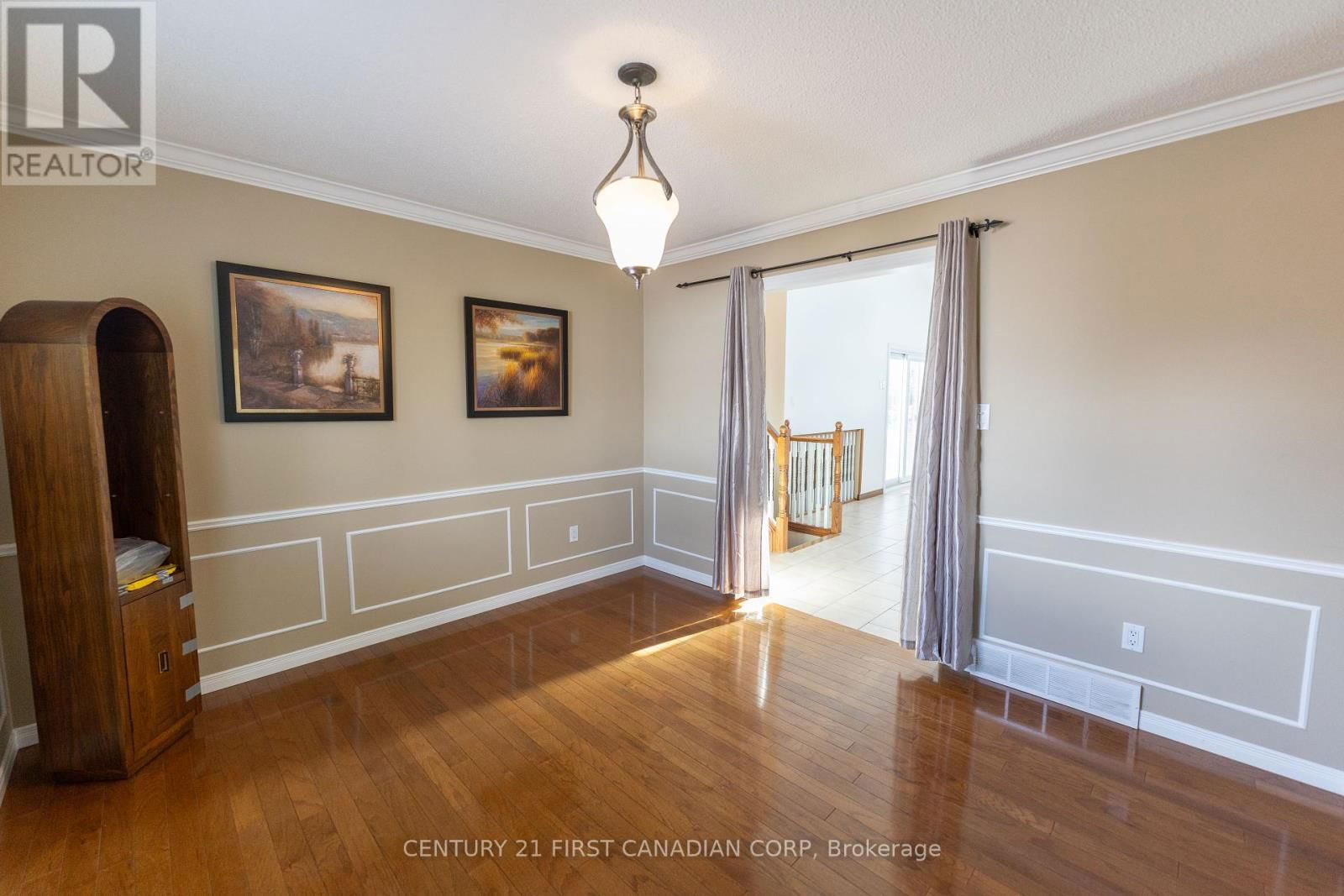 27 GOLFVIEW CRESCENT Image 8