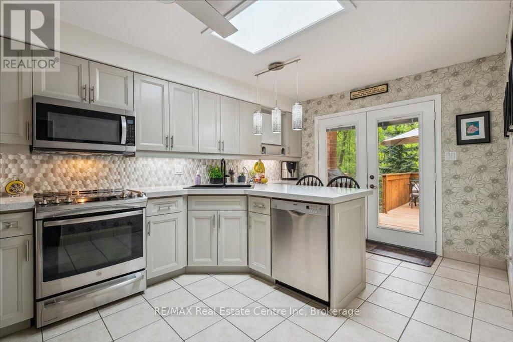 758 WILLOW ROAD Image 17