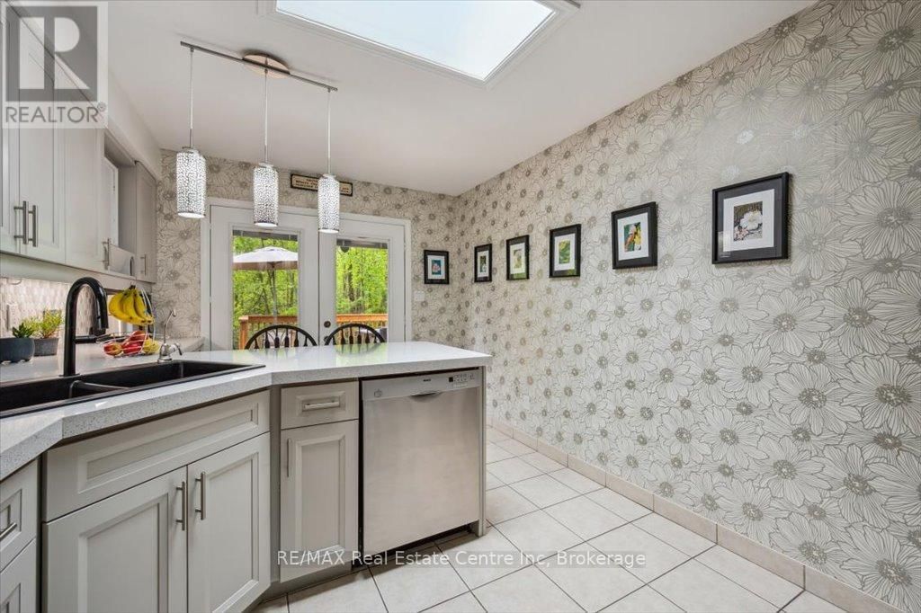 758 WILLOW ROAD Image 19