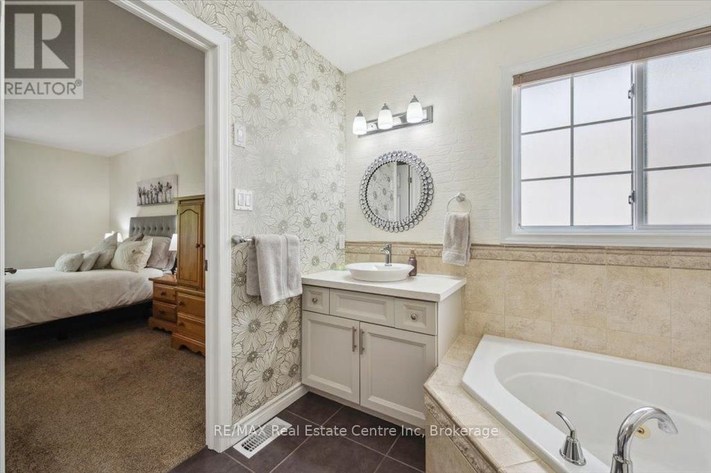 758 WILLOW ROAD Image 25