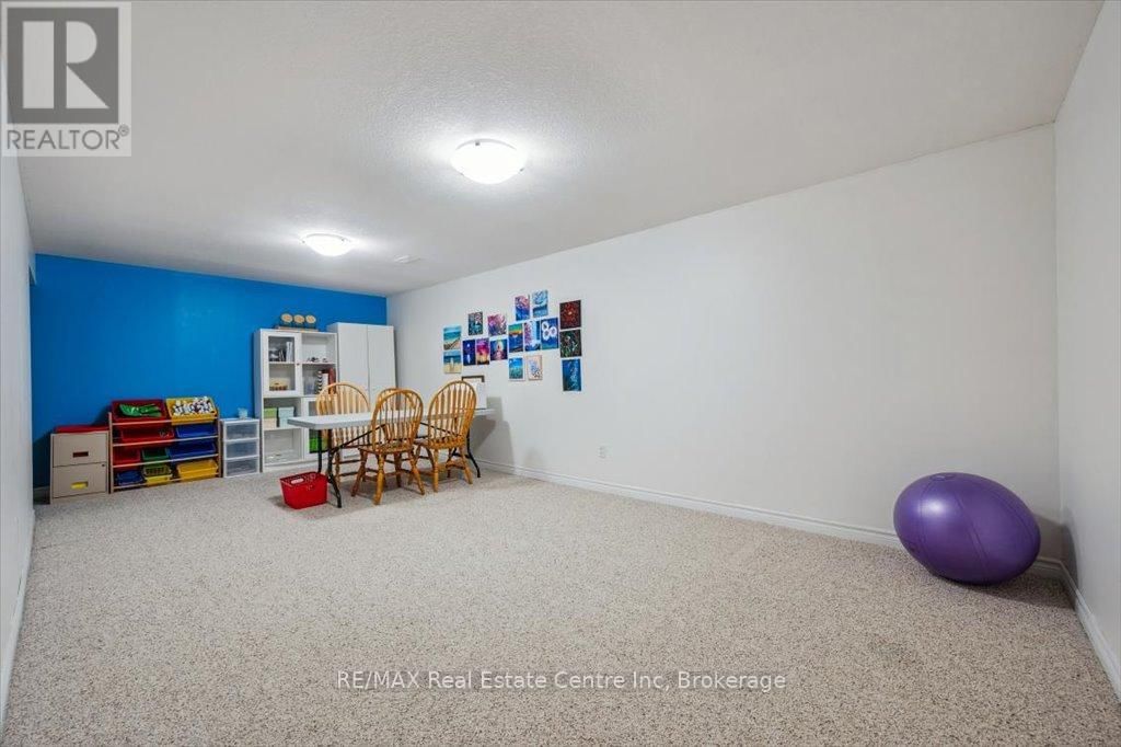 758 WILLOW ROAD Image 36