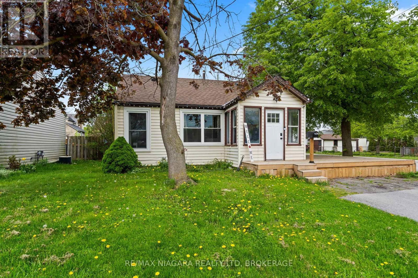 4395 FIFTH AVENUE Image 2