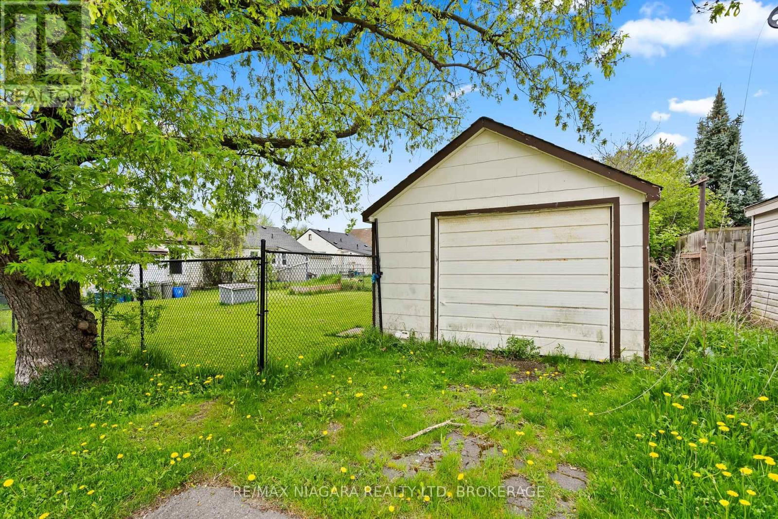 4395 FIFTH AVENUE Image 21