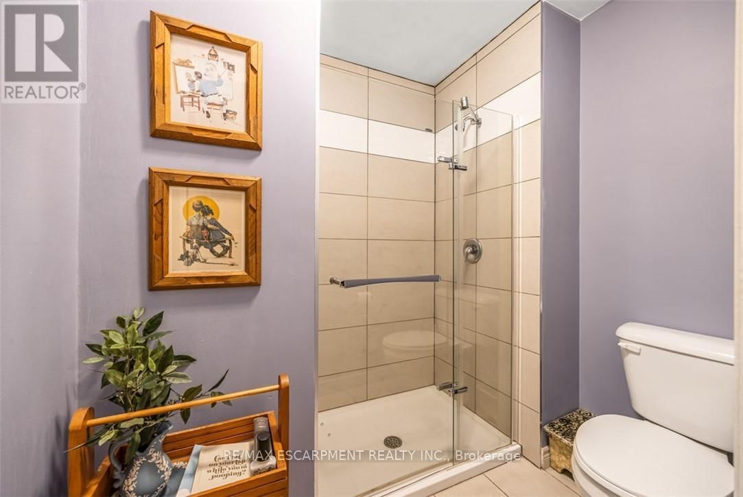 302783 DOUGLAS STREET Image 36
